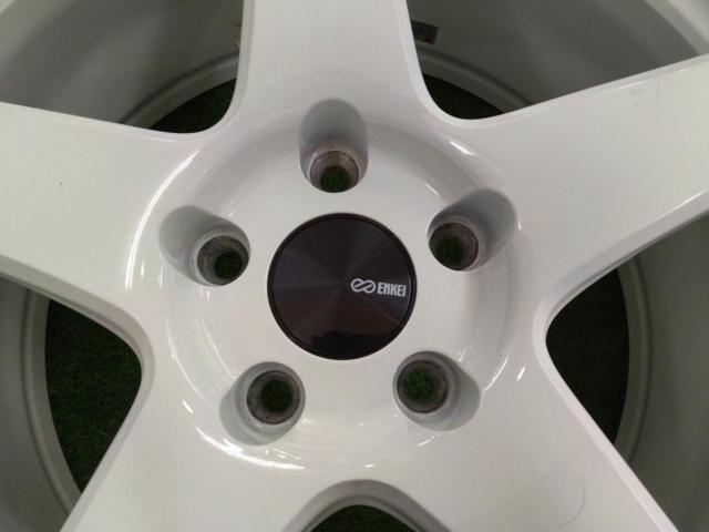 ENKEI
PerformanceLine
PF05
+
KENDA
KR 20
245 / 40R18
Manufactured in 2026