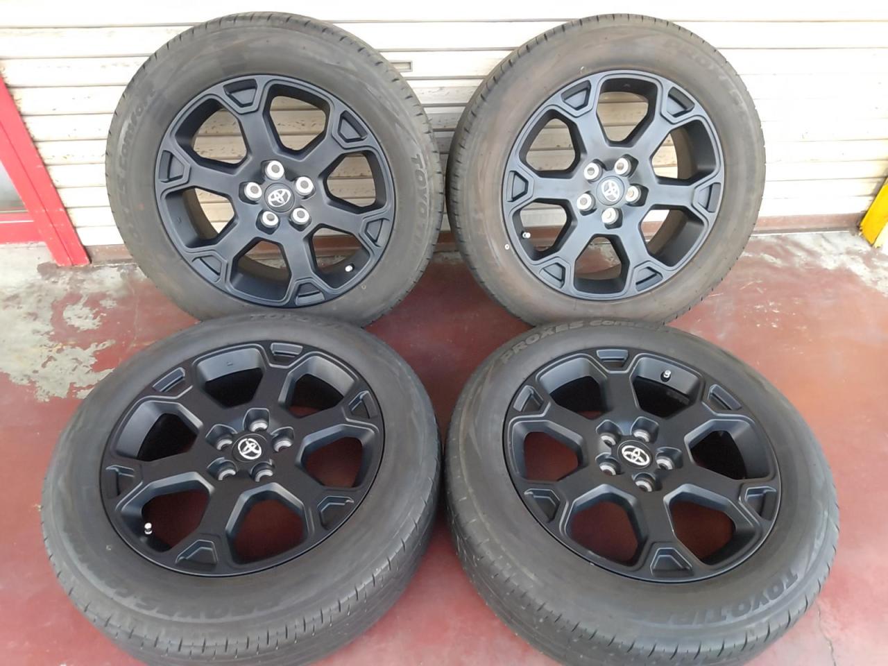TOYOTA RAV4【52/54系】オフロードパッケージ純正ホイール + TOYO 