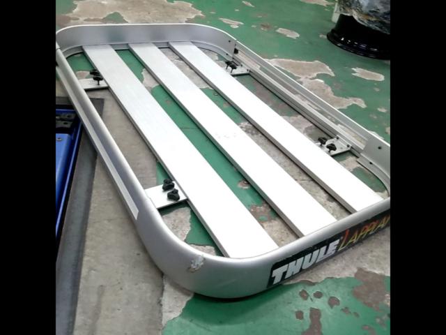 THULE LAPPLANDキャリアラック | 傷や汚れあり | アップガレージ 練馬 