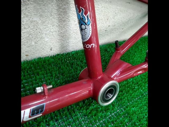 MacNeil BMXフレーム レッド | BMX用フレームを通販で購入する | 中古 