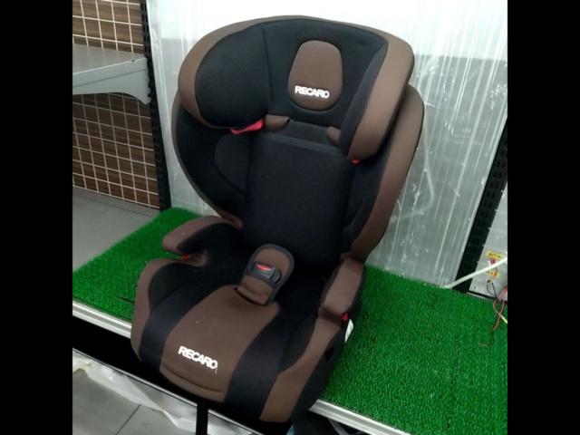 RECARO 370.008 チャイルドシート | やや傷や汚れあり | アップ 