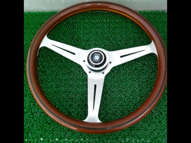 NARDI CLASSIC 36.5Φ ウッドステアリング | やや傷や汚れあり | アップ 