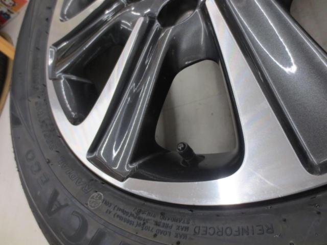 Toyota genuine parts
80 series VOXY late genuine wheel
+
KENDA (Kenda)
KR 203
205 / 60R16
96H
XL