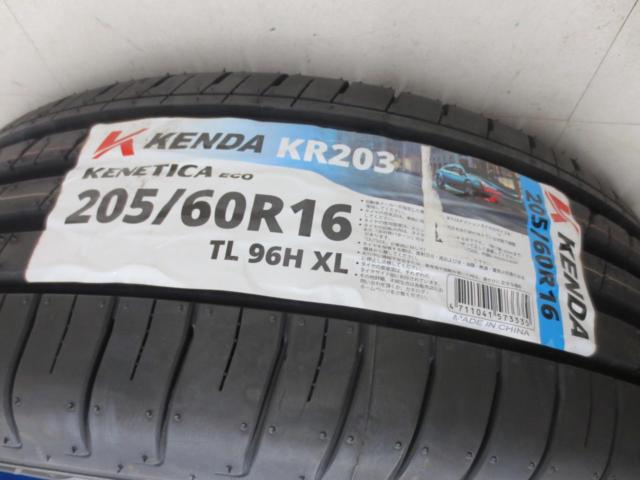 Toyota genuine parts
80 series VOXY late genuine wheel
+
KENDA (Kenda)
KR 203
205 / 60R16
96H
XL