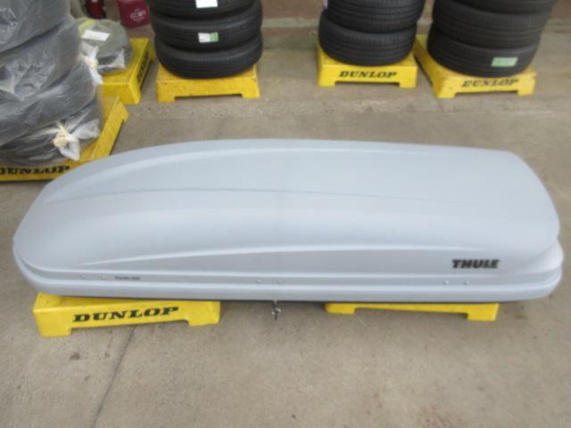 THULE Pacific600 ルーフBOX (Z05245) | やや傷や汚れあり | アップ 