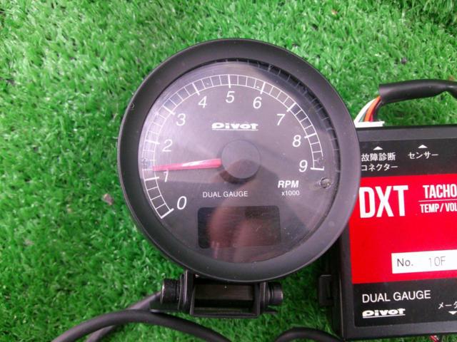 Pivot】DUAL GAUGE タコメーター DXT | やや傷や汚れあり | アップ 