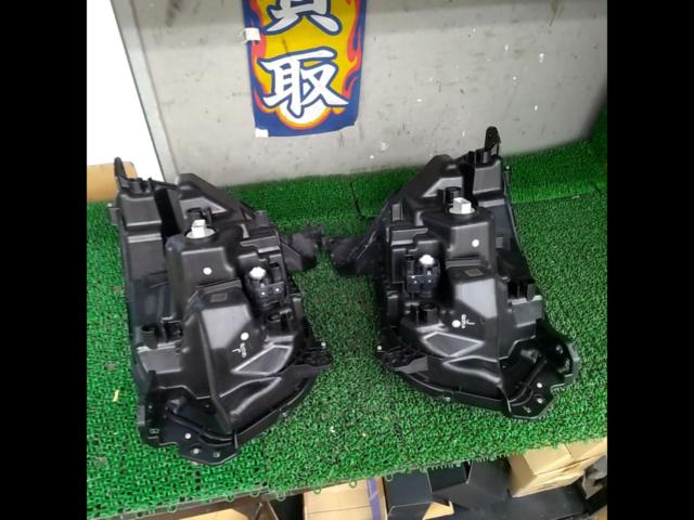 ホンダ純正】N-BOX JF3前期 純正ヘッドライト 左右セット | やや傷や 