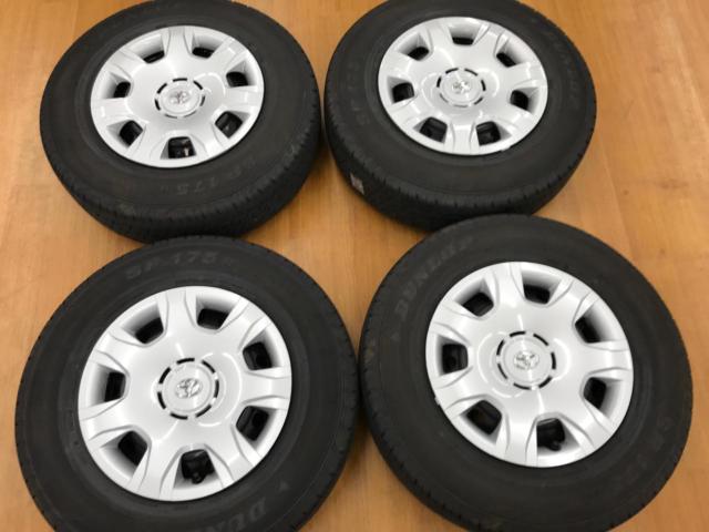 トヨタ純正 200系ハイエース純正スチールホイール+DUNLOP SP175N 195 