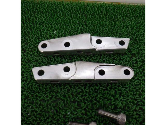 [Raiders] Manufacturer unknown
Front caliper support