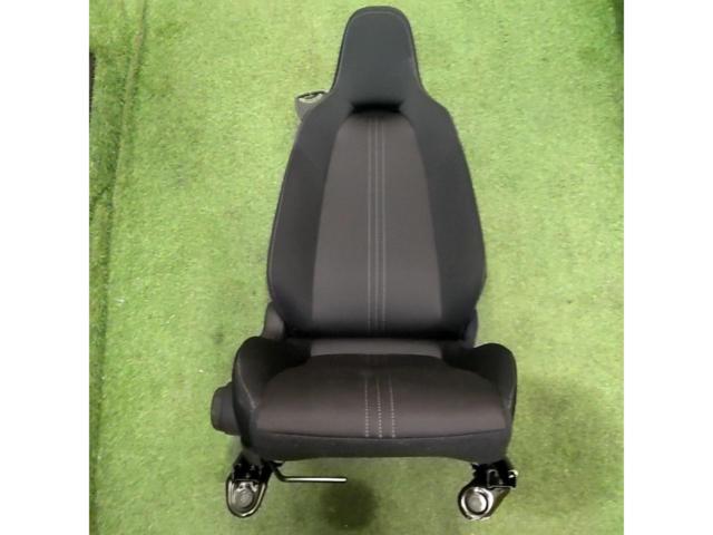 マツダ純正 NDロードスター 純正 シート 運転席側 | やや傷や汚れあり 