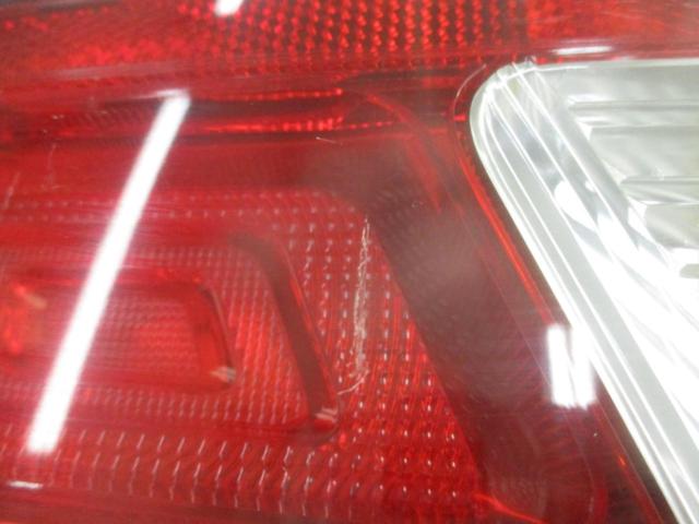 ダイハツ純正 S321V ハイゼットカーゴ後期純正テールレンズ | やや傷や 