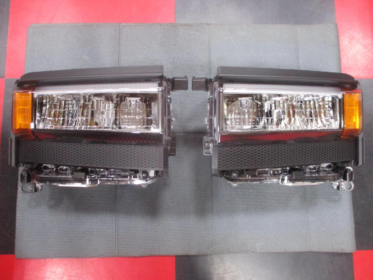中古】TRJ250W ランドクルーザー ランクル 純正 LED ヘッドライト 