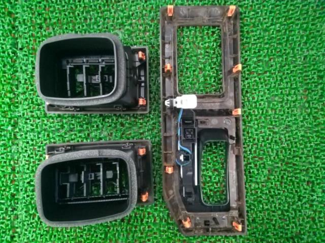 DAIHATSU(ダイハツ) LA900S タフト純正レジスターパネル + シフト 