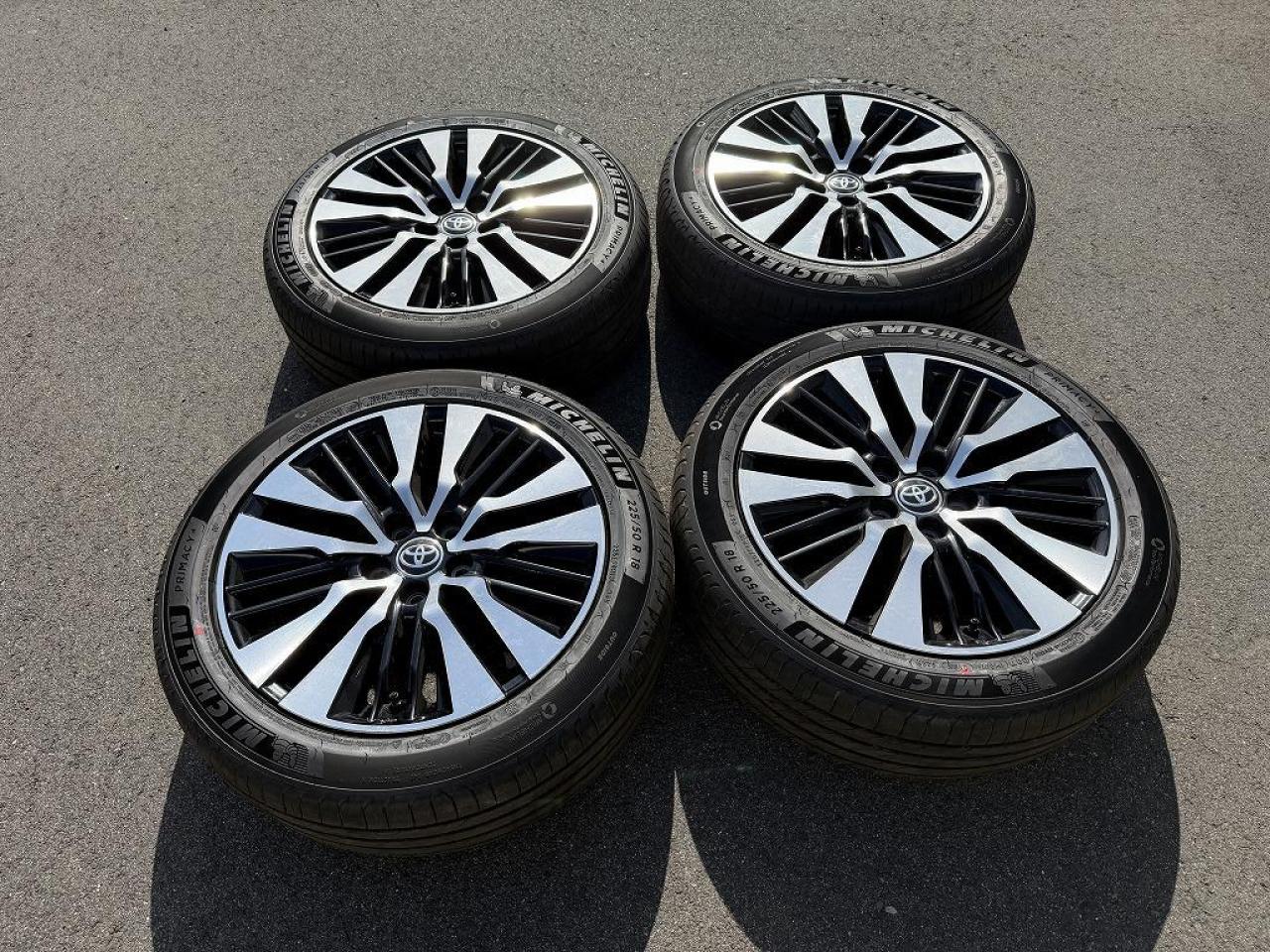 トヨタ 30系 アルファード 後期 切削光輝 純正ホイール + MICHELIN 
