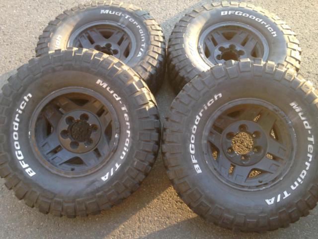 トヨタ 70系ランドクルーザープラド純正ホイール + BFGoodrich MUD 