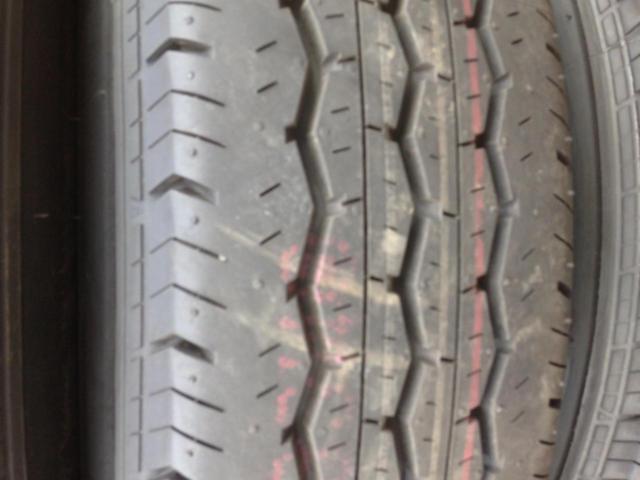 トヨタ 200系ハイエース純正スチールホイール + BRIDGESTONE ECOPIA 