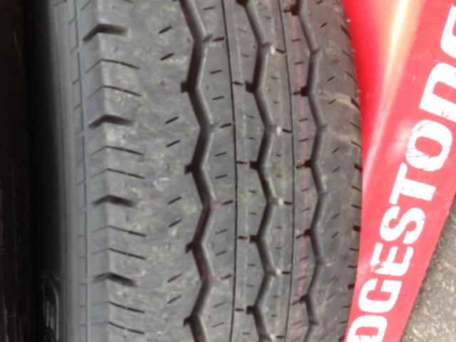 トヨタ 200系ハイエース純正スチールホイール + BRIDGESTONE ECOPIA 