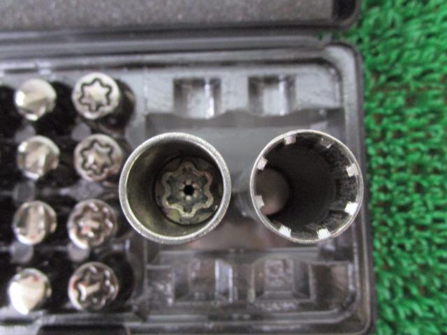 STI ロックナットセット【M12×P1.25】 | やや傷や汚れあり | アップガレージ 熊谷店 | カー用品 タイヤホイール関連 取付 ...