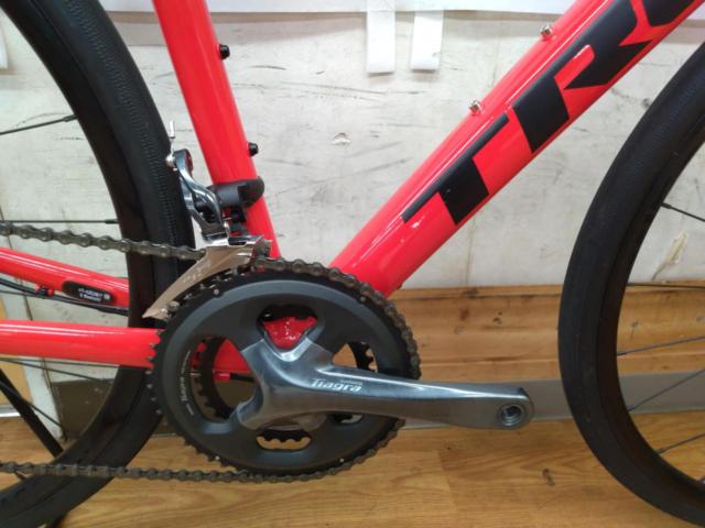 TREK DOMANE AL4 2021年頃モデル 700×32C 2x11S アルミロードバイク レッド