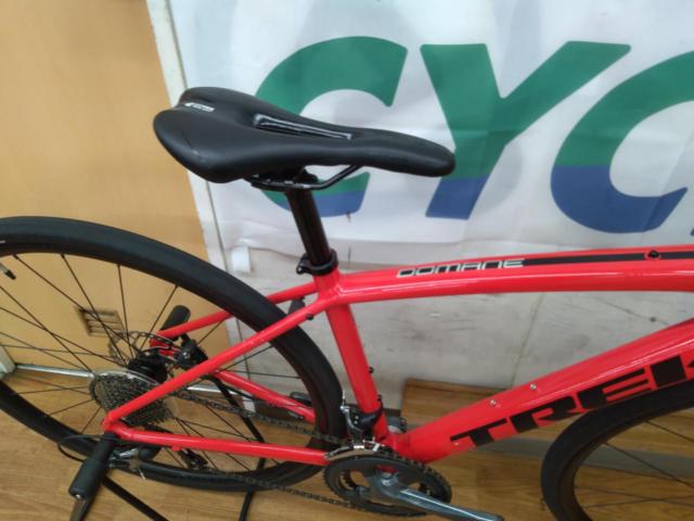 TREK DOMANE AL4 2021年頃モデル 700×32C 2x11S アルミロードバイク レッド