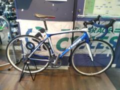 TREK MADONE 4.5 2009年モデル 700×24C 2×10S カーボンロードバイク ブルー×ホワイト