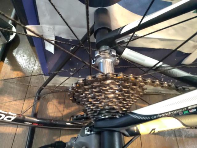 SCOTT ADDICT R3 2011年モデル 700×24C 2×10S カーボンロードバイク ブラック 参考サイズ165-175