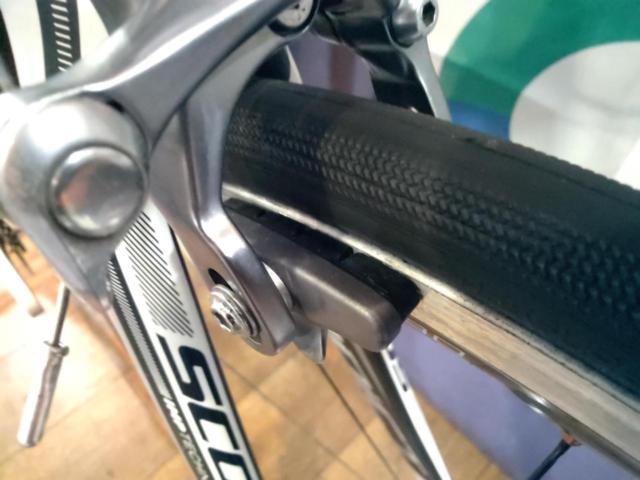 SCOTT ADDICT R3 2011年モデル 700×24C 2×10S カーボンロードバイク ブラック 参考サイズ165-175
