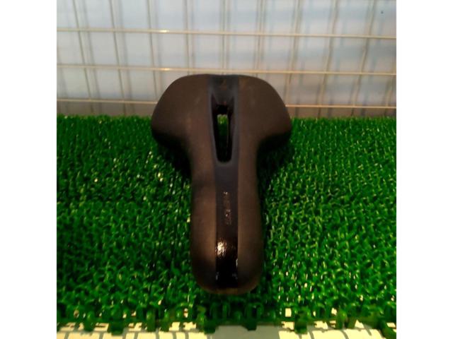 SPECIALIZED PHENOM 143mm サドル ブラック