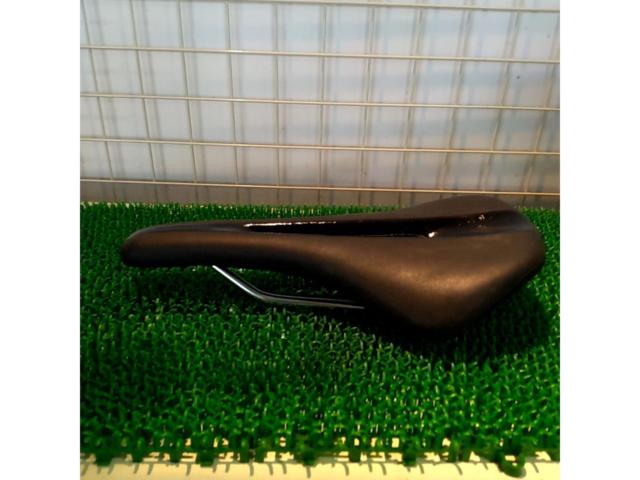 SPECIALIZED PHENOM 143mm サドル ブラック