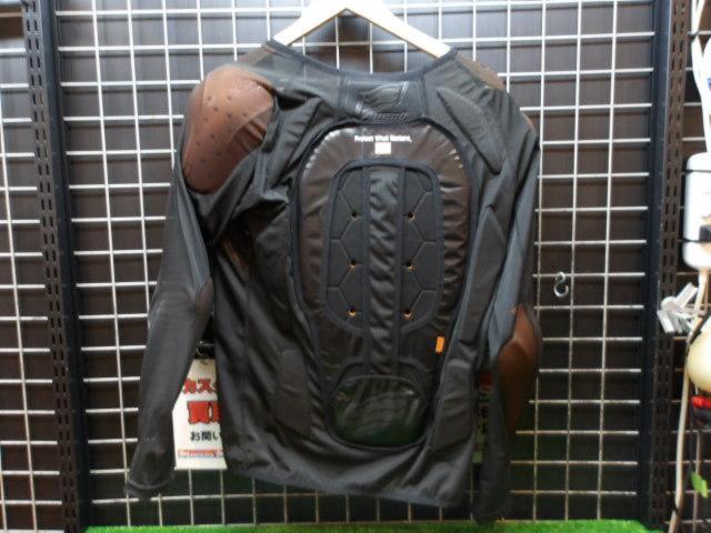 HYOD】インナープロテクター Mサイズ | やや傷や汚れあり | アップ 