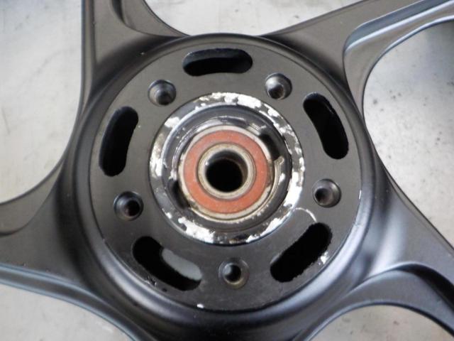 KAWASAKI 純正フロントホイール 【ゼファー1100】 | やや傷や汚れあり 