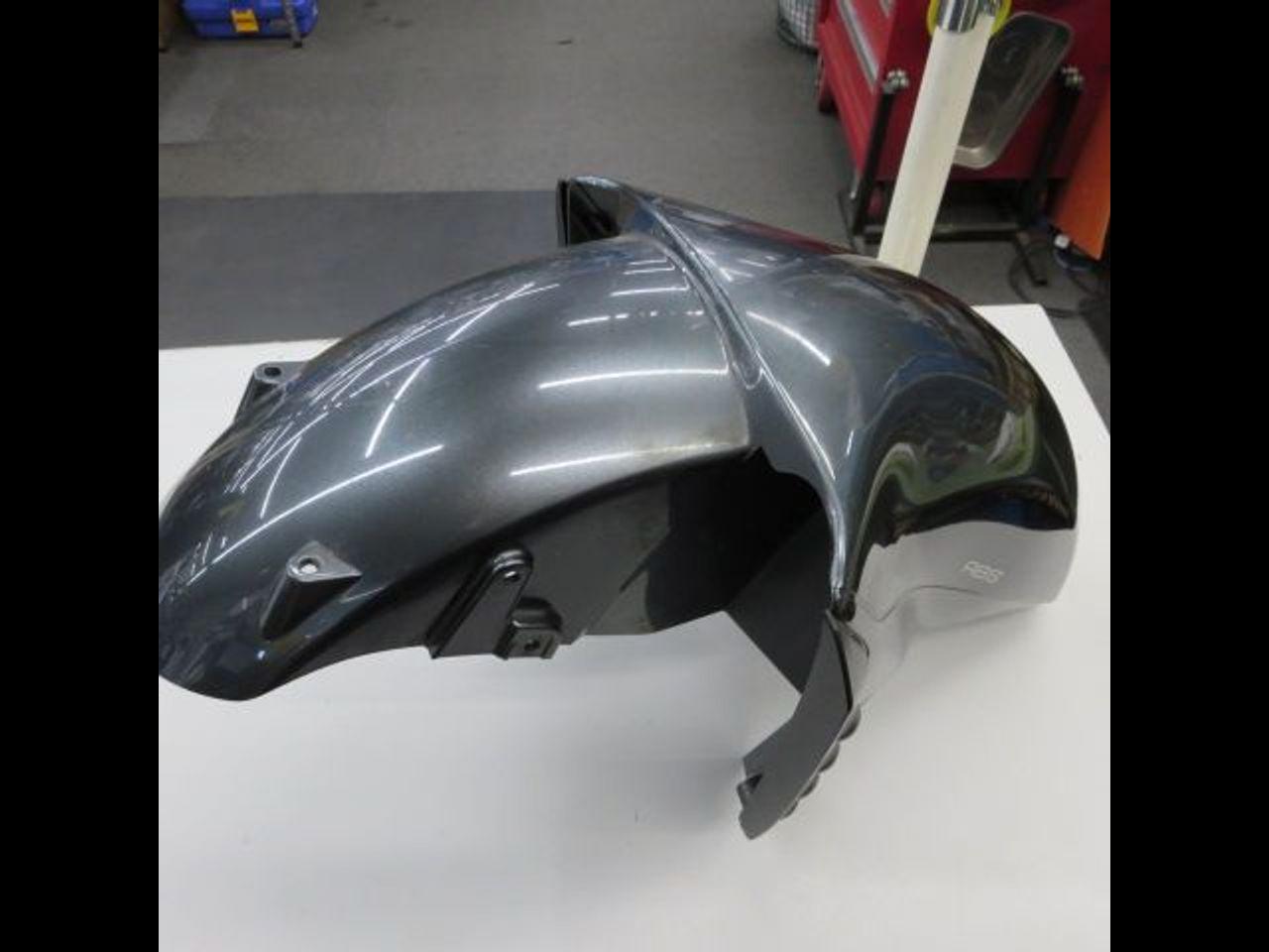 KAWASAKI】 純正フロントフェンダー ZZR1400 (初期) | やや傷や汚れ 