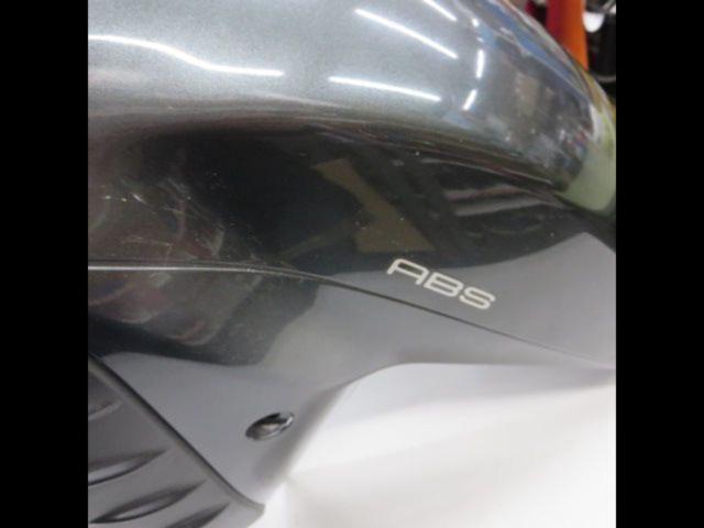 KAWASAKI】 純正フロントフェンダー ZZR1400 (初期) | やや傷や汚れ 
