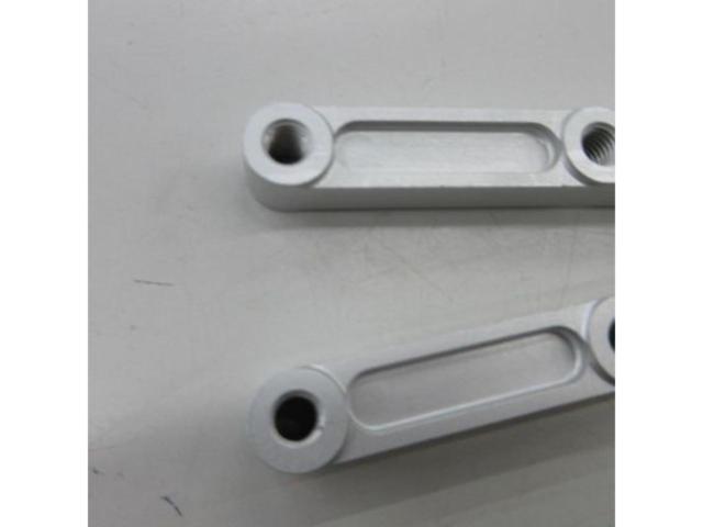 OHLINS
For inverted front forks
Fender stay
DUCATI
900SS