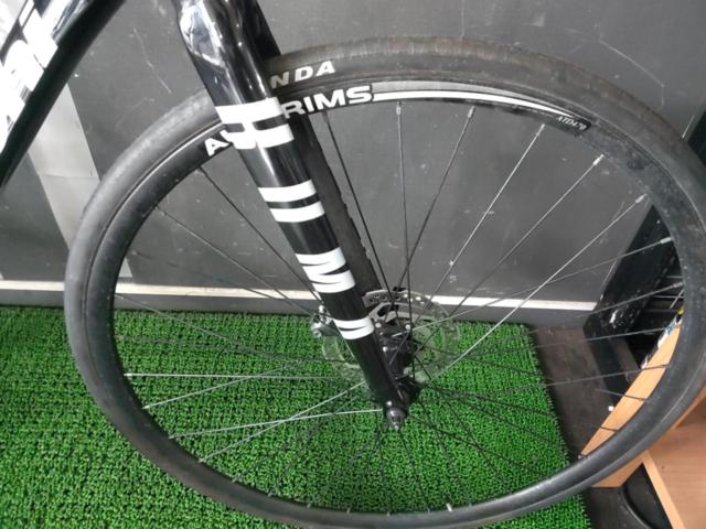 BIANCHI ROMA3DISC 2022年モデル 700x28c 3x8s アルミクロスバイク ブラック サイズ54cm 身長目安175cm前後