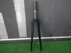【わけあり現状販売】コラム長168mm/エンド幅100mm/対応タイヤサイズ700c KUOTA KHAN 2015年 カーボンフォーク ブラック