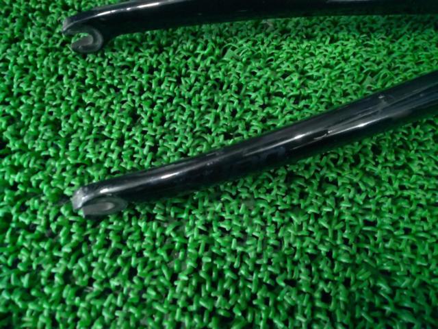 【わけあり現状販売】コラム長168mm/エンド幅100mm/対応タイヤサイズ700c KUOTA KHAN 2015年 カーボンフォーク ブラック