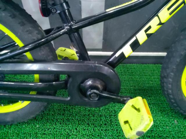 TREK PRECALIBER 16 2020年モデル 16インチキッズサイクル ブラック×イエロー ※後輪摩耗 グリップ破れ ハンドル色褪せ 後コースターブレーキ 前ブレーキなし