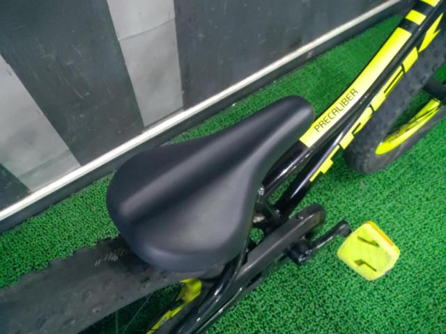 TREK PRECALIBER 16 2020年モデル 16インチキッズサイクル ブラック×イエロー ※後輪摩耗 グリップ破れ ハンドル色褪せ 後コースターブレーキ 前ブレーキなし