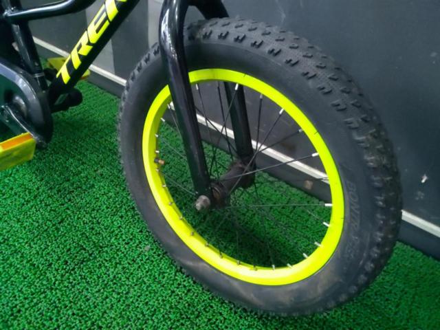 TREK PRECALIBER 16 2020年モデル 16インチキッズサイクル ブラック×イエロー ※後輪摩耗 グリップ破れ ハンドル色褪せ 後コースターブレーキ 前ブレーキなし