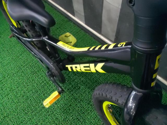 TREK PRECALIBER 16 2020年モデル 16インチキッズサイクル ブラック×イエロー ※後輪摩耗 グリップ破れ ハンドル色褪せ 後コースターブレーキ 前ブレーキなし