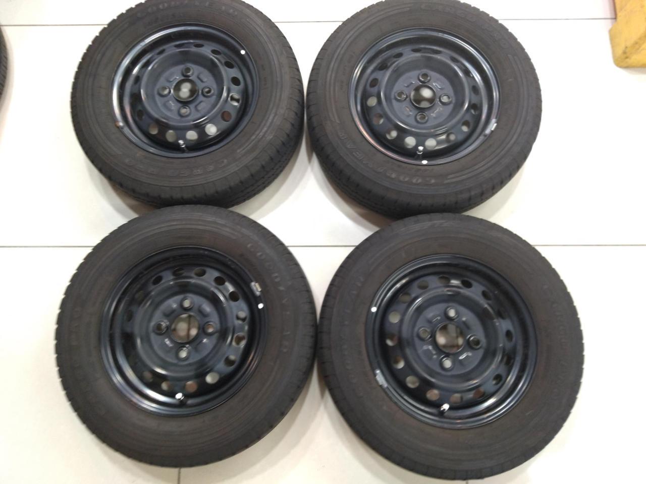 トヨタ ピクシスバン純正スチールホイール+GOODYEAR CARGO PRO | 傷や 