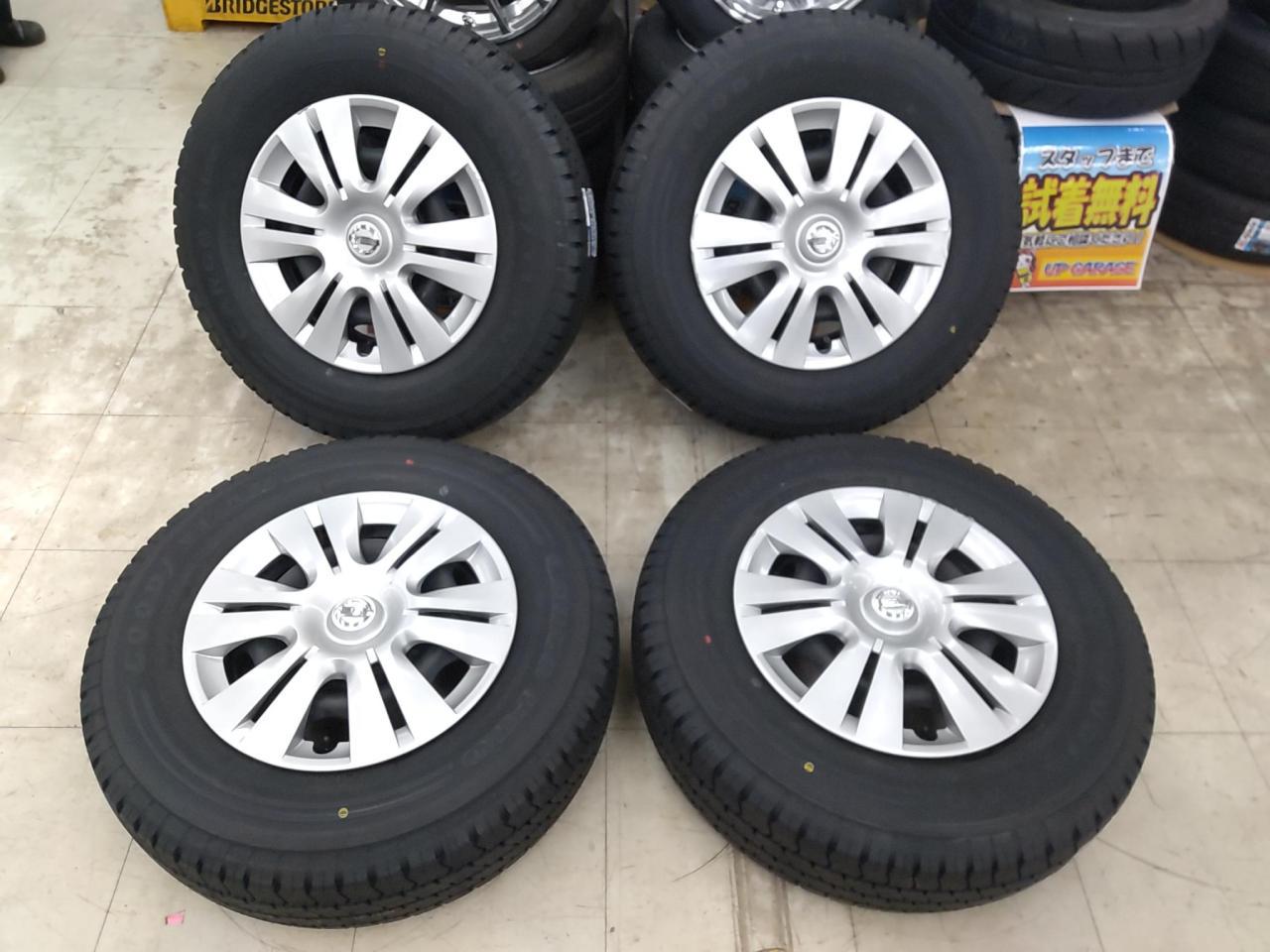 ☆新品タイヤ付き☆NISSAN NV350キャラバン純正ホイール + GOODYEAR 