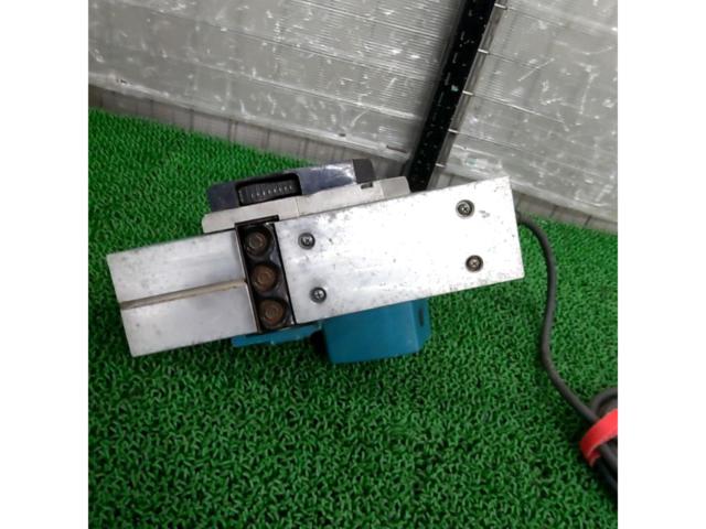 makita(マキタ) 82mm電動カンナ 1900BA