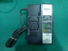 Panasonic リチウムイオンバッテリー充電器 EZ0L81