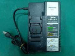 Panasonic リチウムイオンバッテリー充電器 EZ0L81