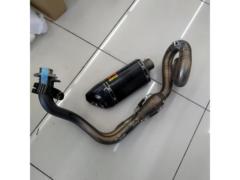 【MT07/XSR700等】 AKRAPOVIC(アクラポビッチ) レーシングライン  カーボン