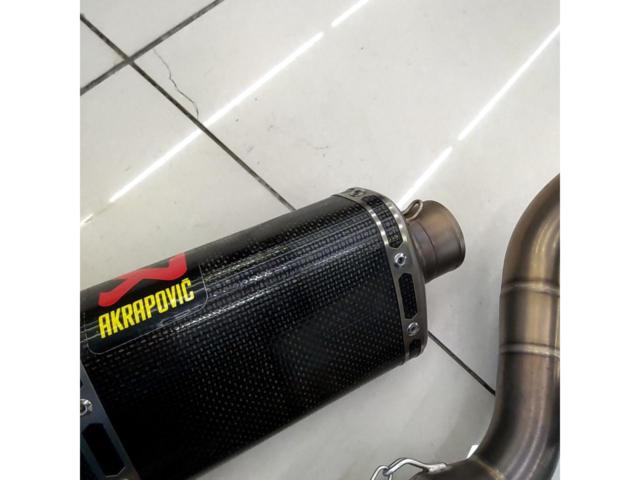 【MT07/XSR700等】 AKRAPOVIC(アクラポビッチ) レーシングライン  カーボン