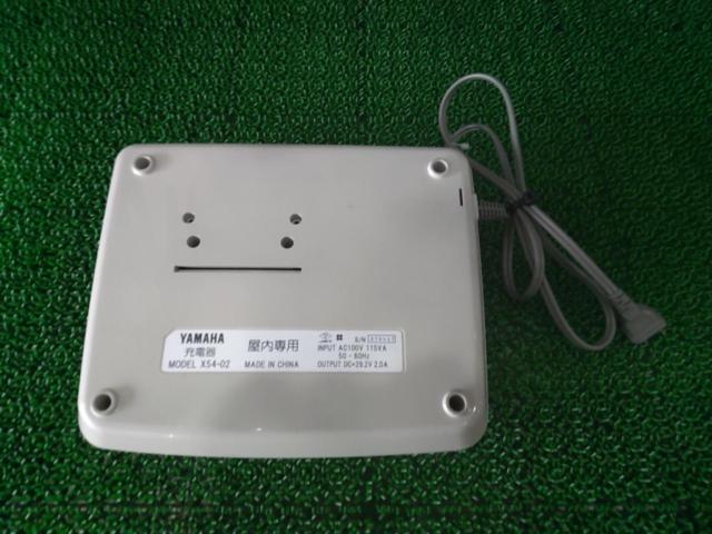 YAMAHA X54-02 電動自転車バッテリー充電器 ホワイト