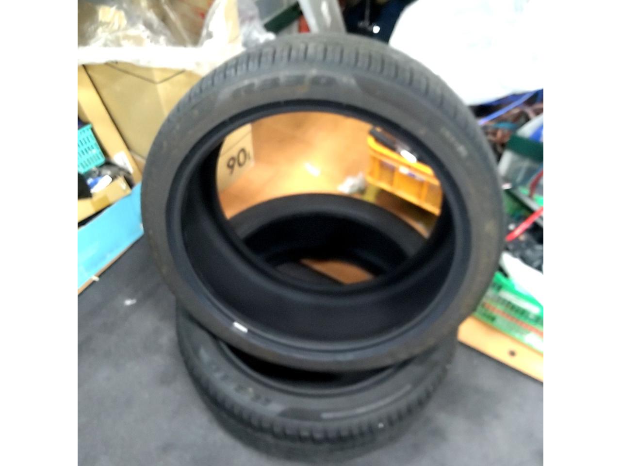 WINRUN R330 245/40R20 2本 | 目立った傷や汚れ無し | アップガレージ 